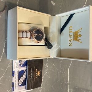 OLEVS WOMENS AUTOMATIC WATERPROOF BEAUTIFUL WATCH BRAND NEW